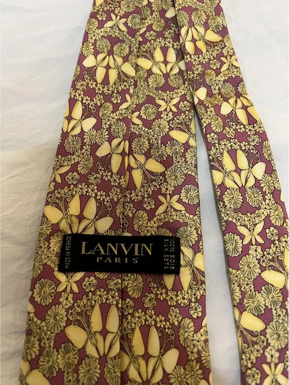 Lanvin Men's 100% Silk Yellow Pattern Tie 321